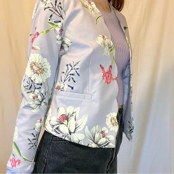 NWT Cropped Blazer - Picture 2 of 4